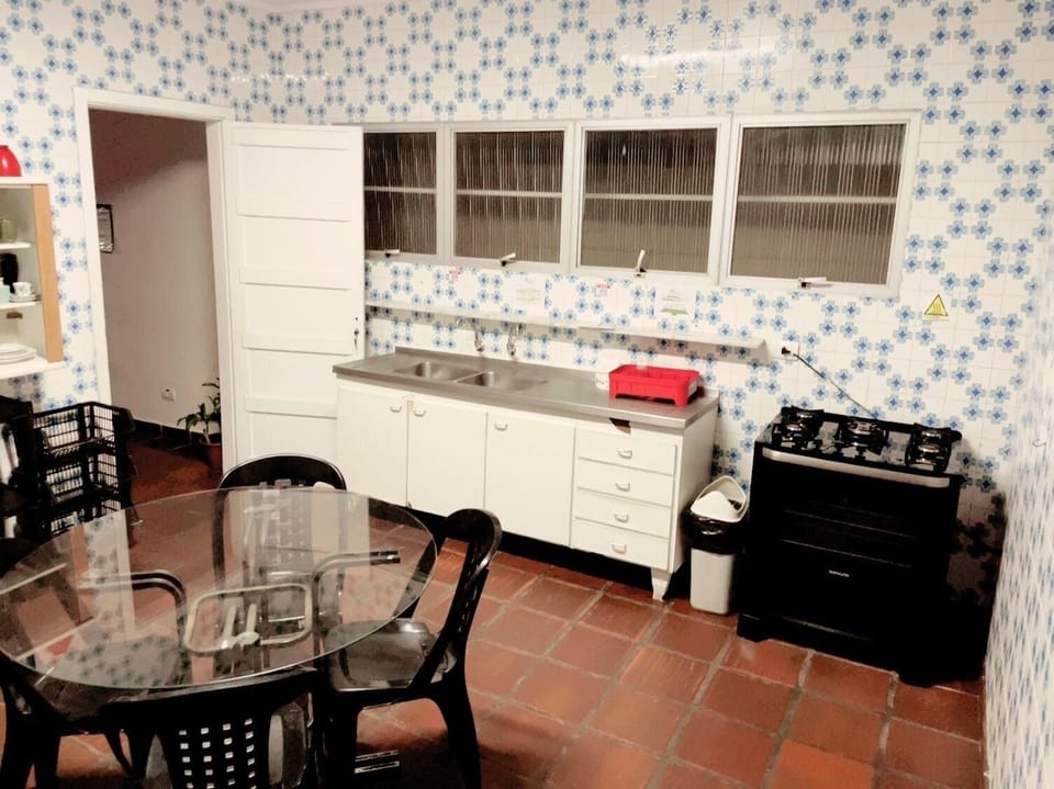 House | Private kitchen | Fridge, microwave, oven, stovetop
