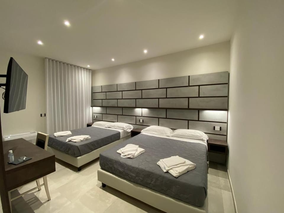 In-room safe, desk, blackout drapes, soundproofing