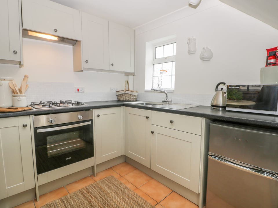 Cottage | Private kitchen | Cookware/dishes/utensils