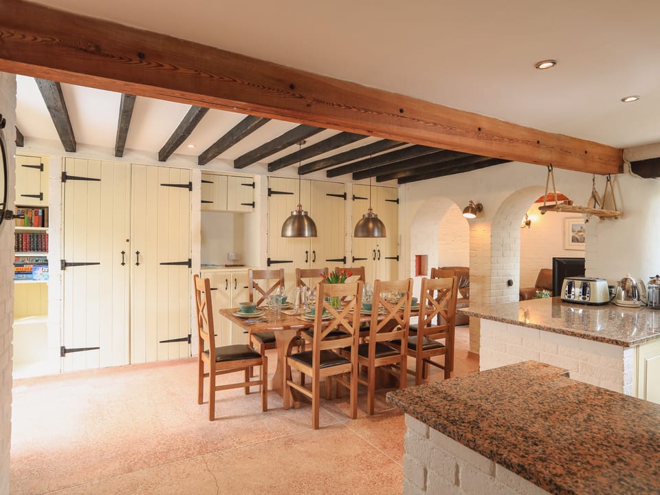 Cottage | Interior