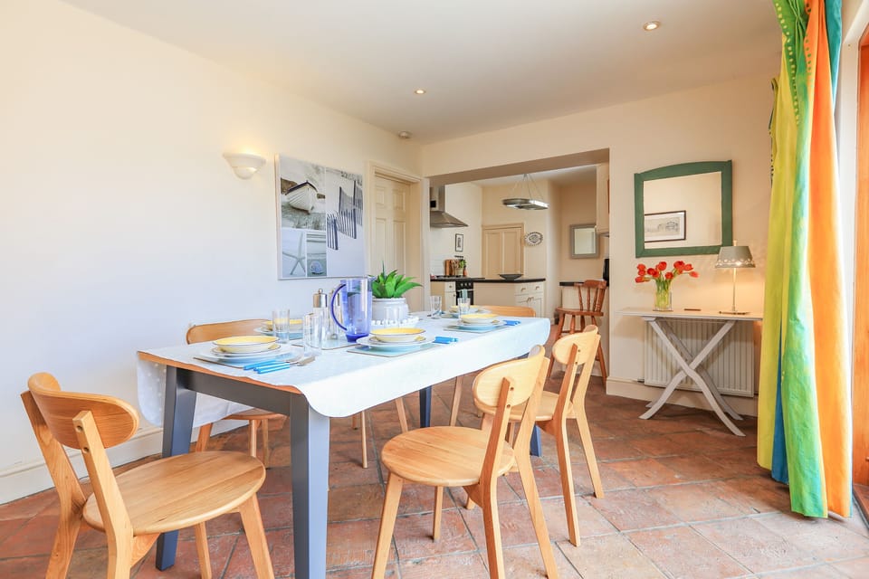 Cottage | Interior