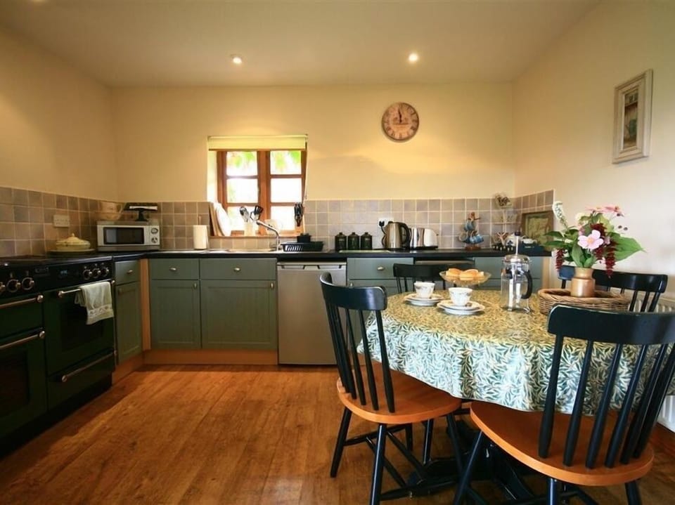 Cottage | Interior
