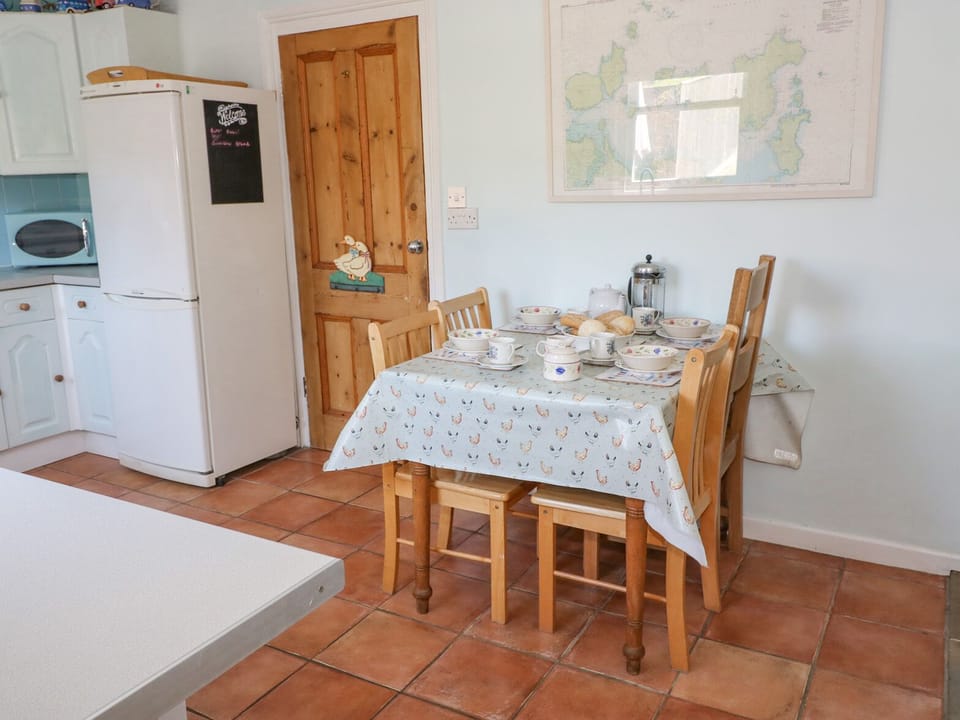 Cottage | Interior