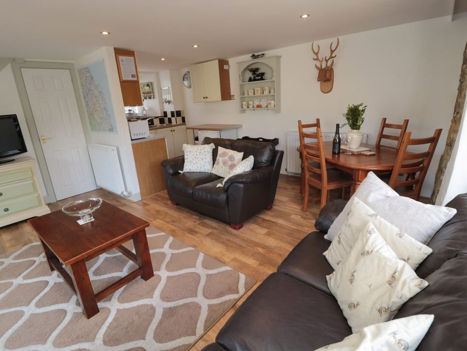 Cottage | Living room | TV