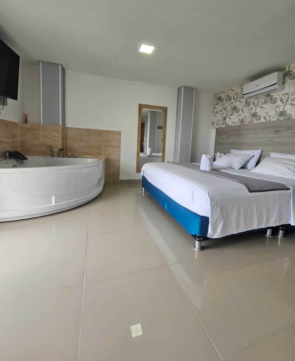 Luxury Room, 1 King Bed, City View | Pillowtop beds, desk, laptop workspace, WiFi (free)