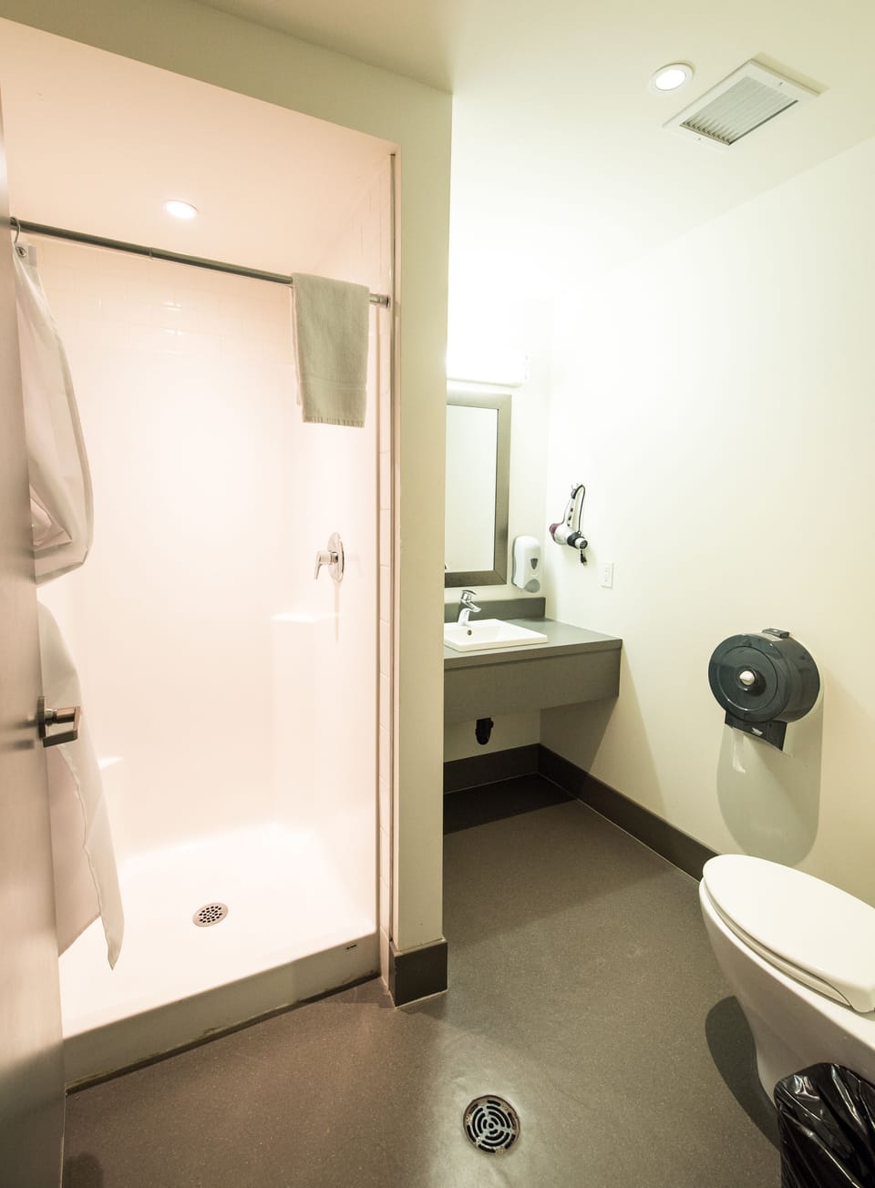 Deluxe Double Room, Ensuite (Private) | Free WiFi, bed sheets