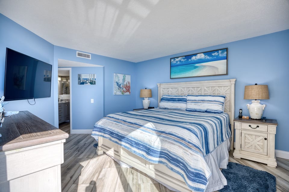 Master Bedroom W/ 52" Smart TV W/ Streaming Capabilities