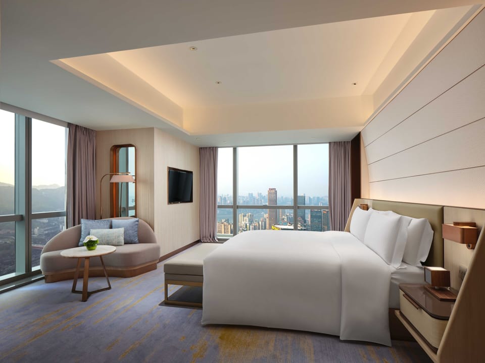 Room, River View (InterContinental) | Down comforters, minibar, in-room safe, desk