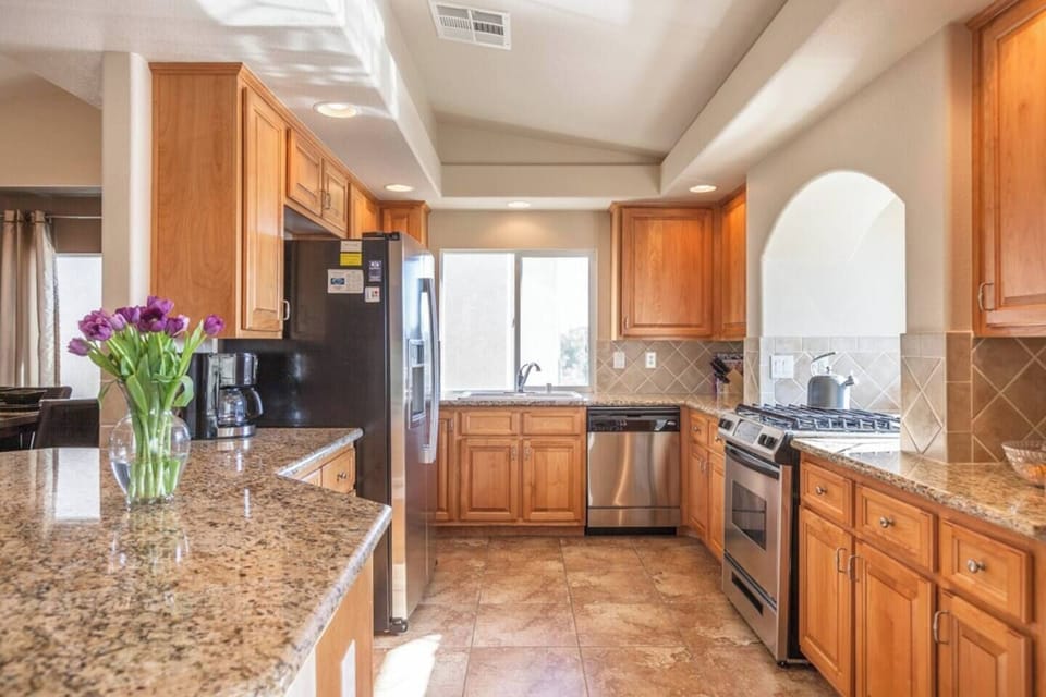 Kitchen (1)