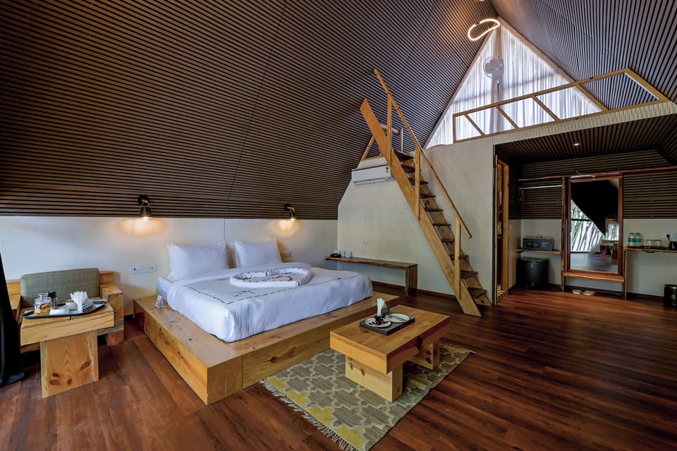Pine Cottage Nature View | Egyptian cotton sheets, premium bedding, down comforters, in-room safe