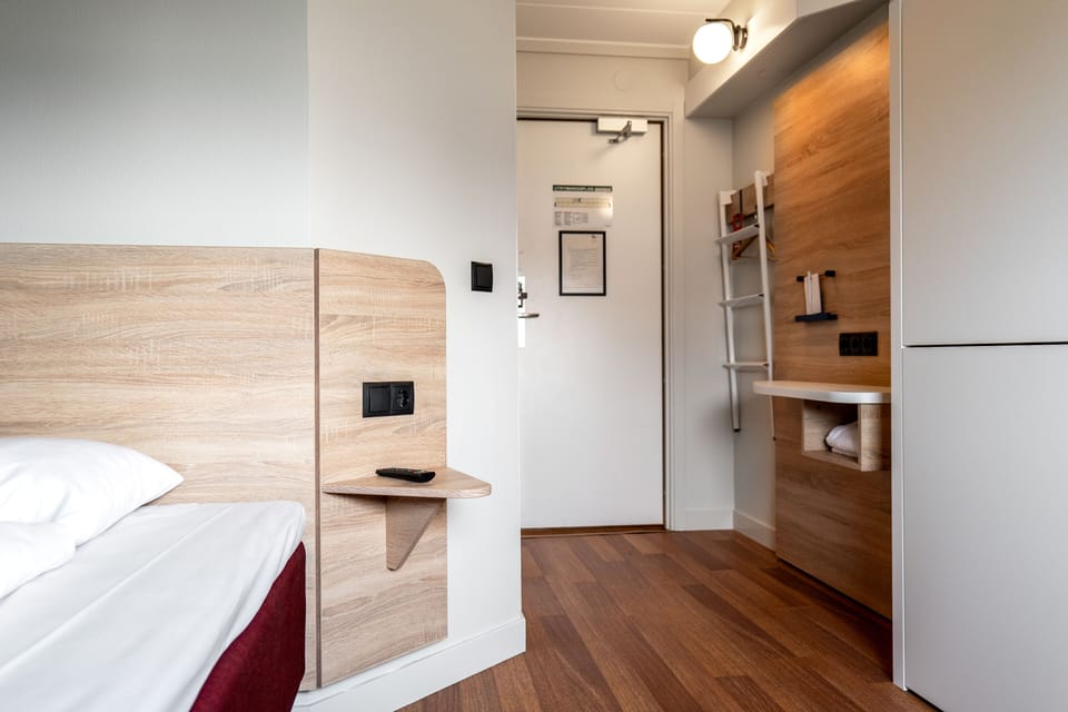 Good Morning Triple Room | Desk, blackout drapes, soundproofing, free WiFi