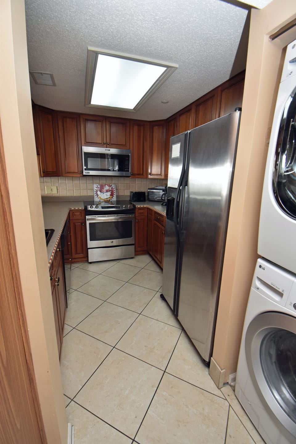 Fully Equipped Kitchen + Laundry