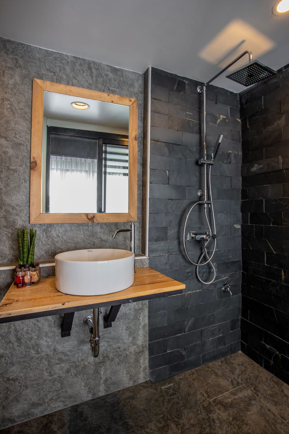 Bathroom shower