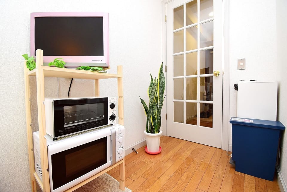 TV, toaster, microwave.