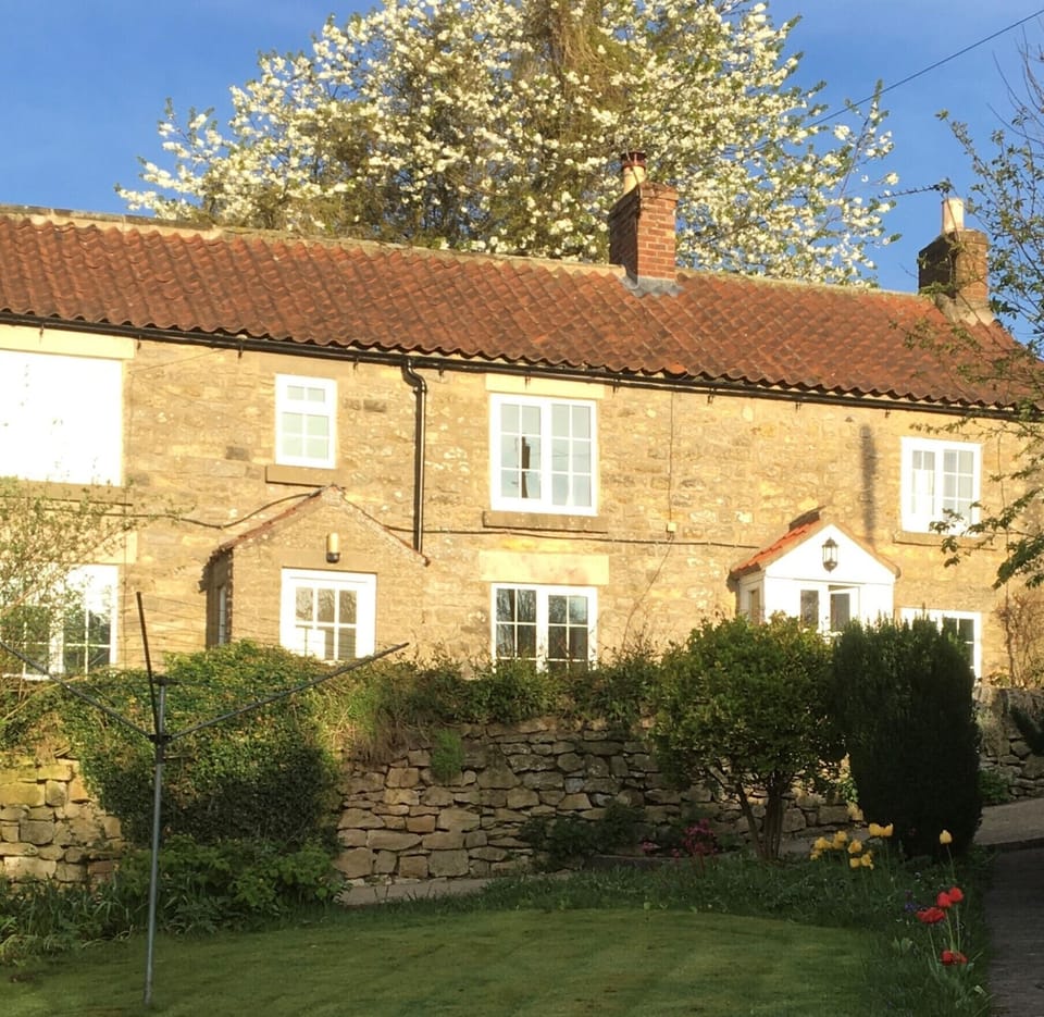 Cottage | Garden