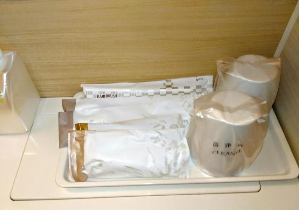 Bathroom amenities