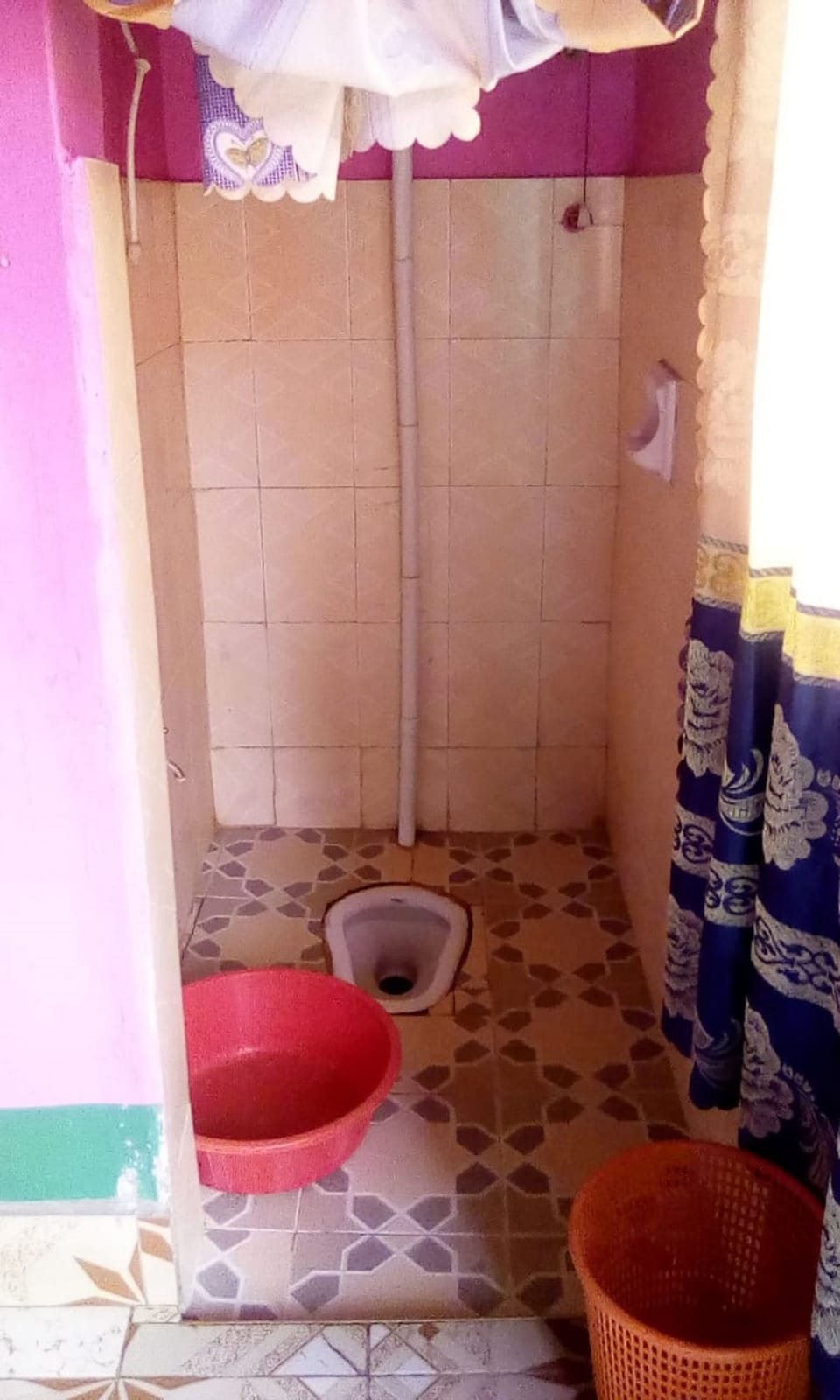 Standard Room | Bathroom | Shower, towels