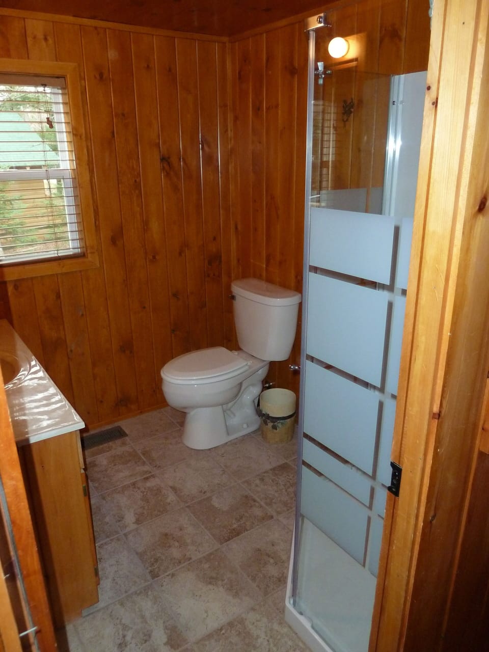 Main bathroom.