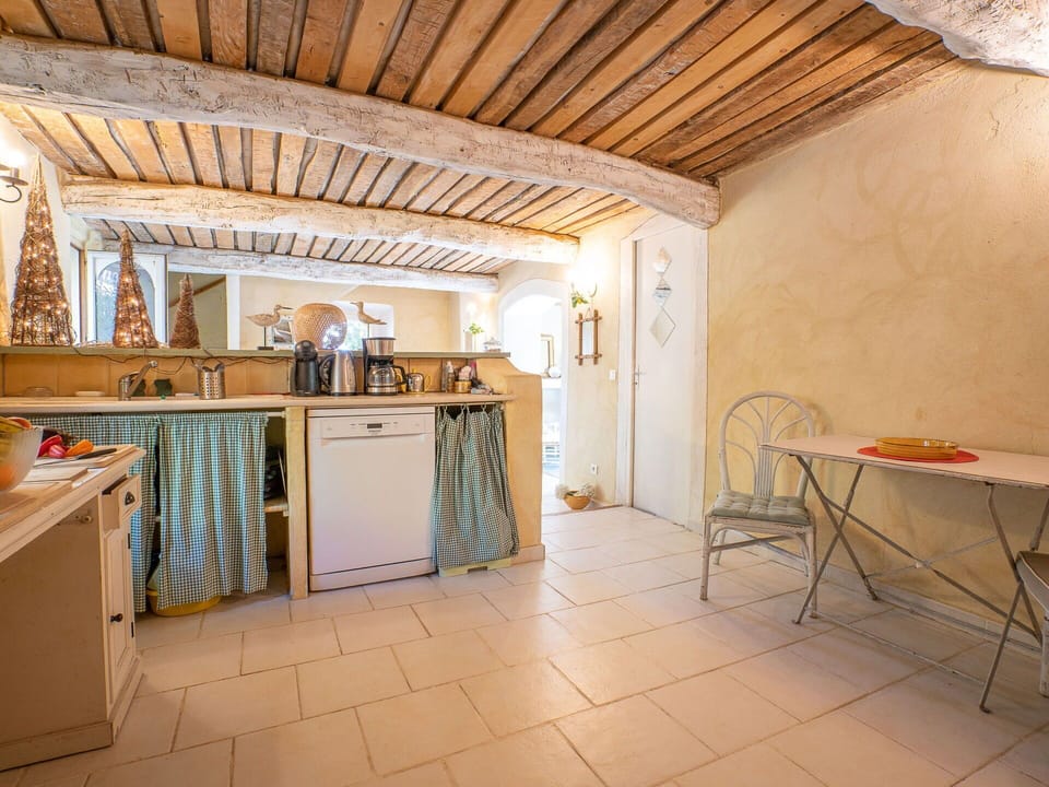 Property, Furniture, Cabinetry, Wood, Flooring, Interior Design, Floor, Table, Kitchen, Building