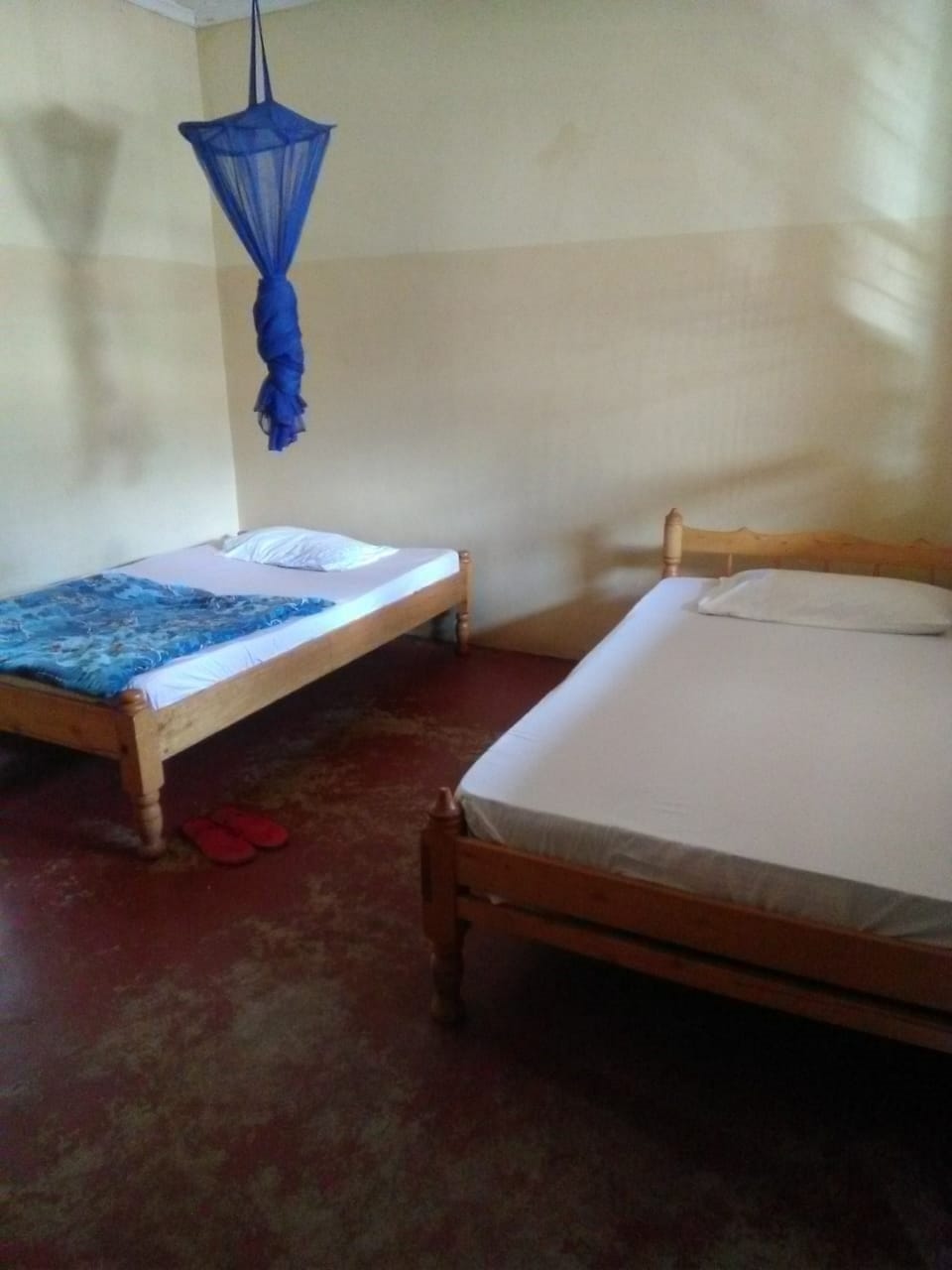 Double or Twin Room | Desk, free WiFi, bed sheets