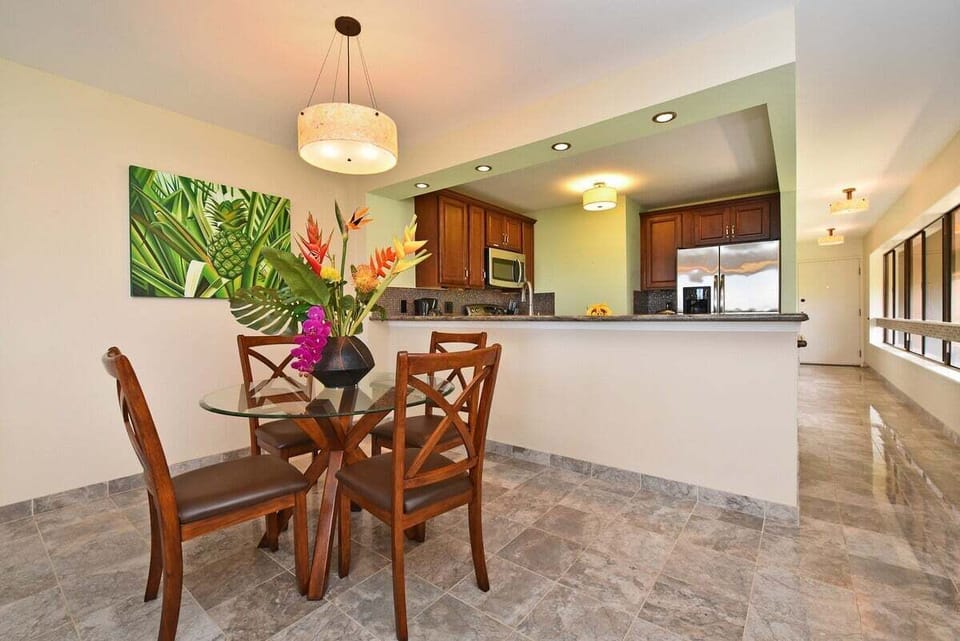 4 seater glass top dining table, perfect for family breakfast and dinner