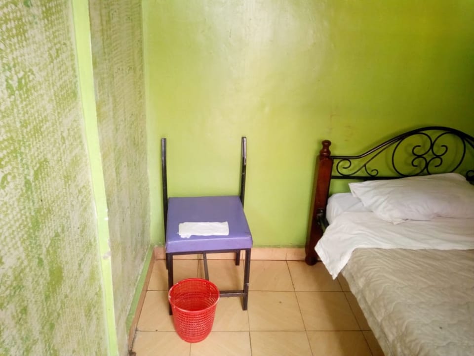 Standard Room | Iron/ironing board, bed sheets