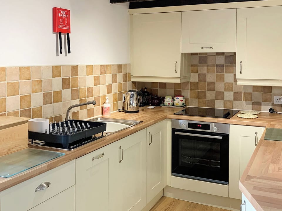 Kitchen area | Rock Cottage, Crosthwaite