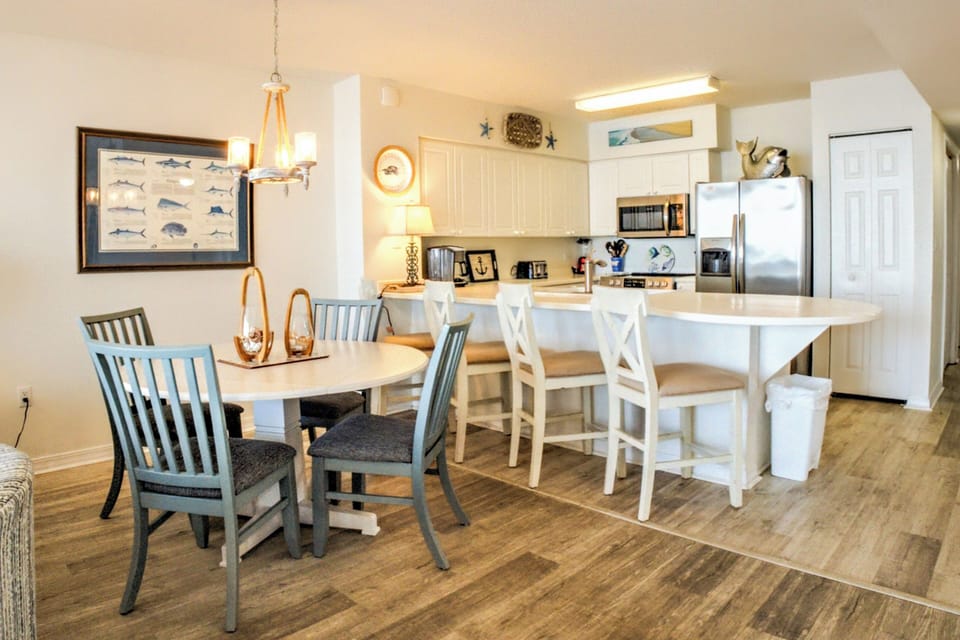 Island Princess #507 Dining Area
