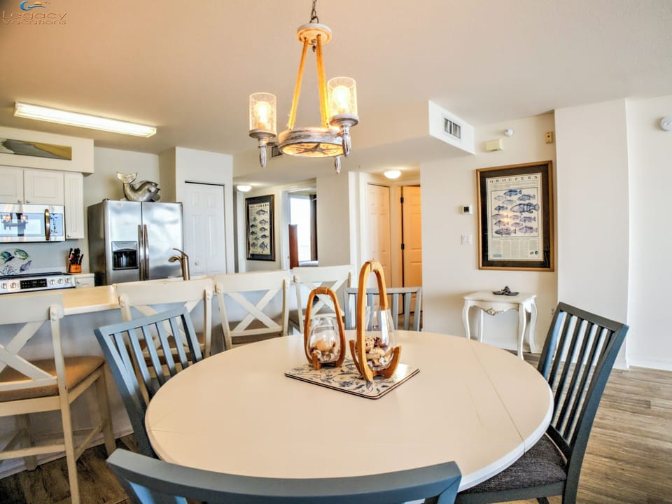 Island Princess #507 Dining Area