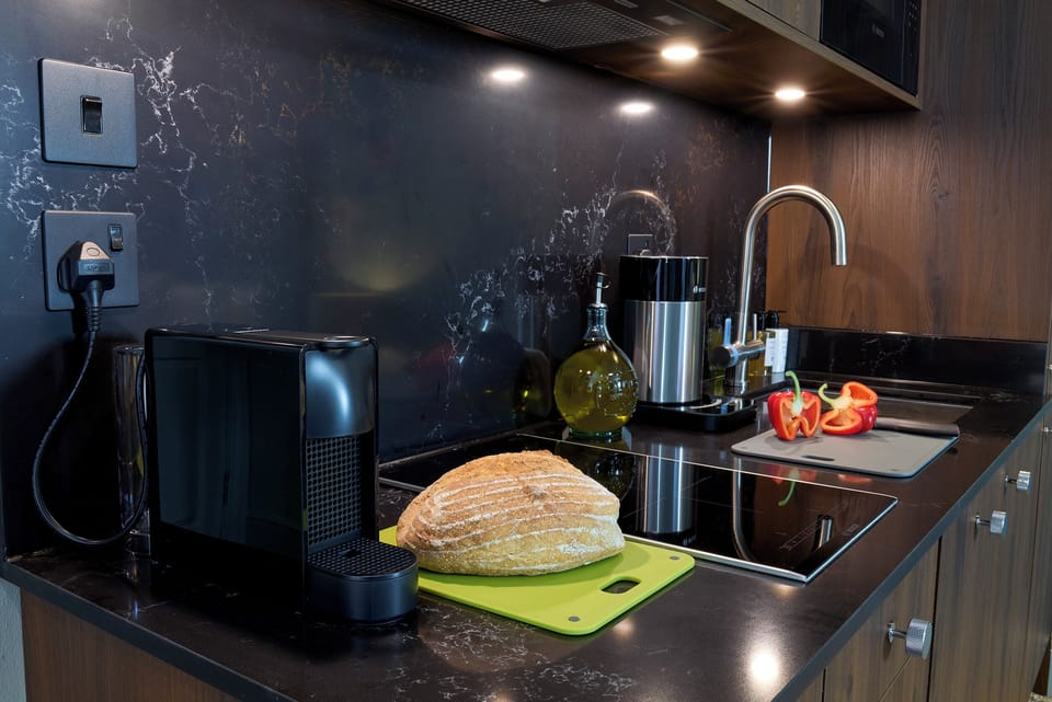 The Residence | Iron/ironing board, free WiFi, bed sheets