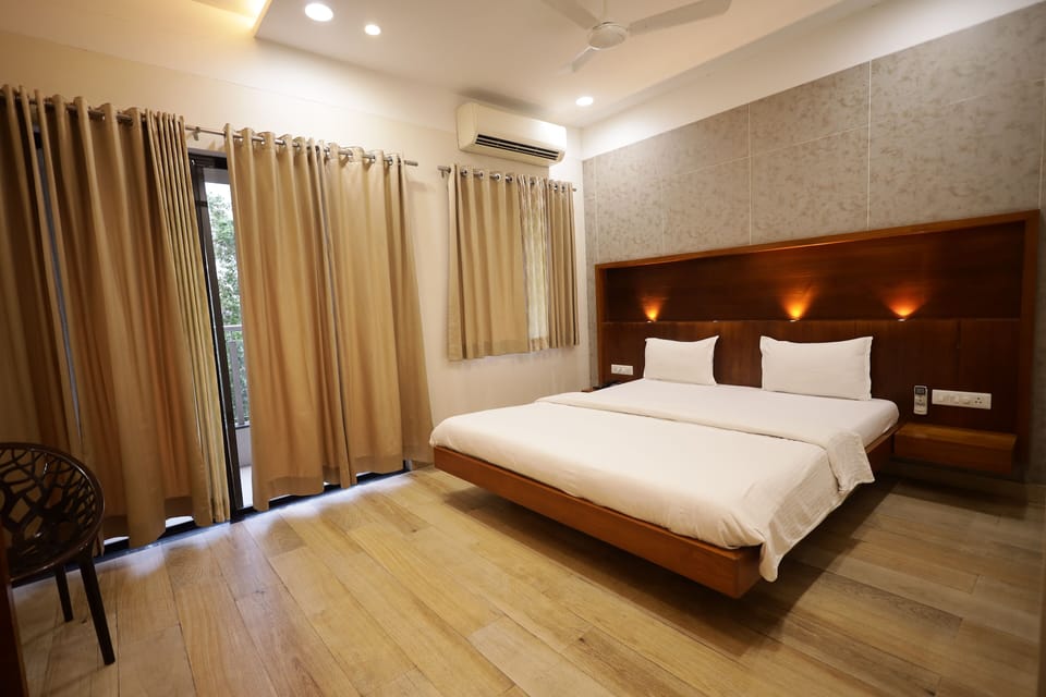 Executive Room | Individually decorated, individually furnished, bed sheets