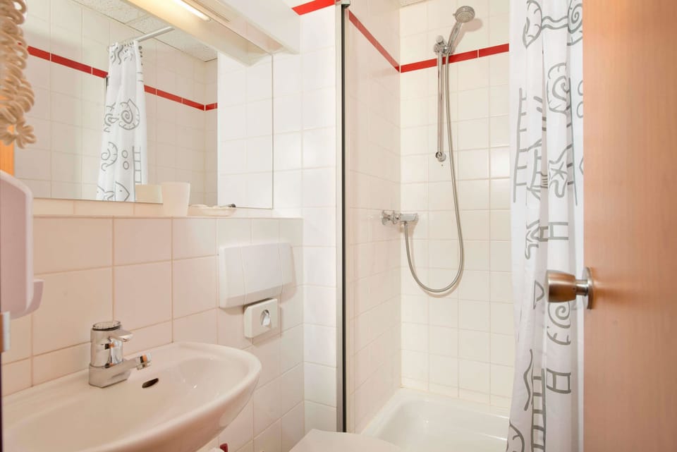 Hair dryer, towels