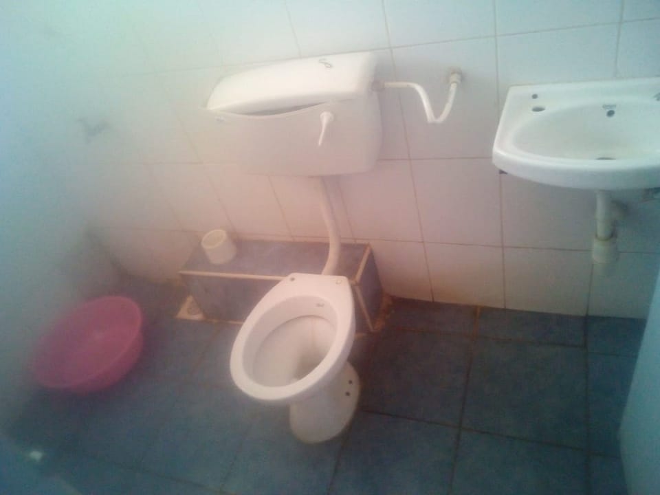 Double Room | Bathroom | Shower, rainfall showerhead, towels, soap