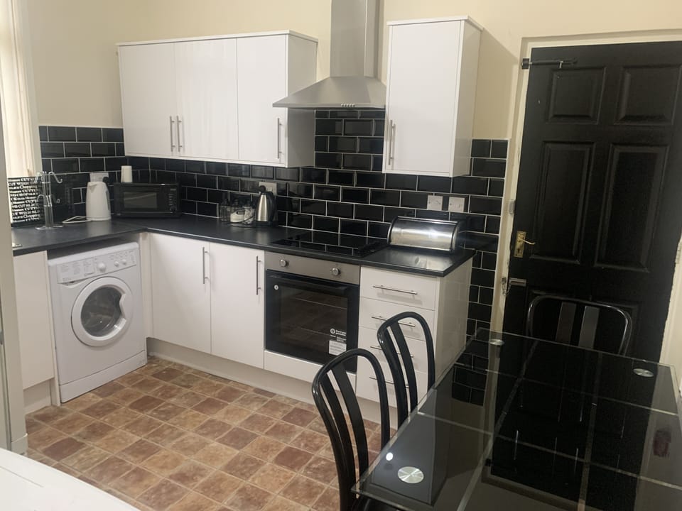 Basic Townhome | Private kitchen