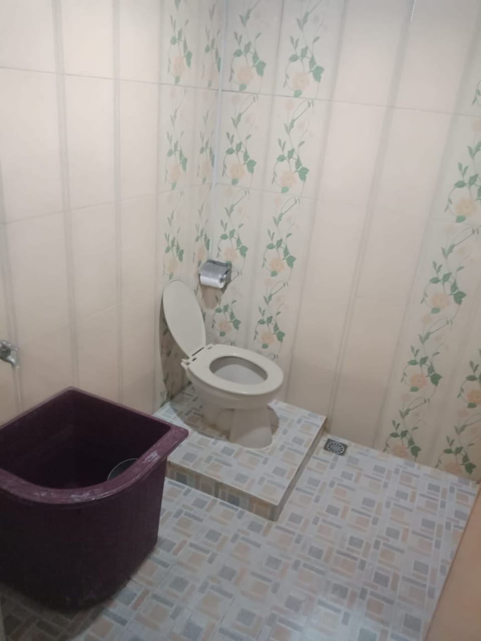 Shower, towels