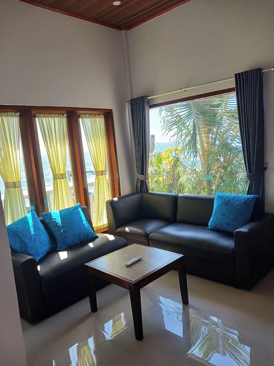 Family Room, Kitchen | Desk, WiFi (free), bed sheets