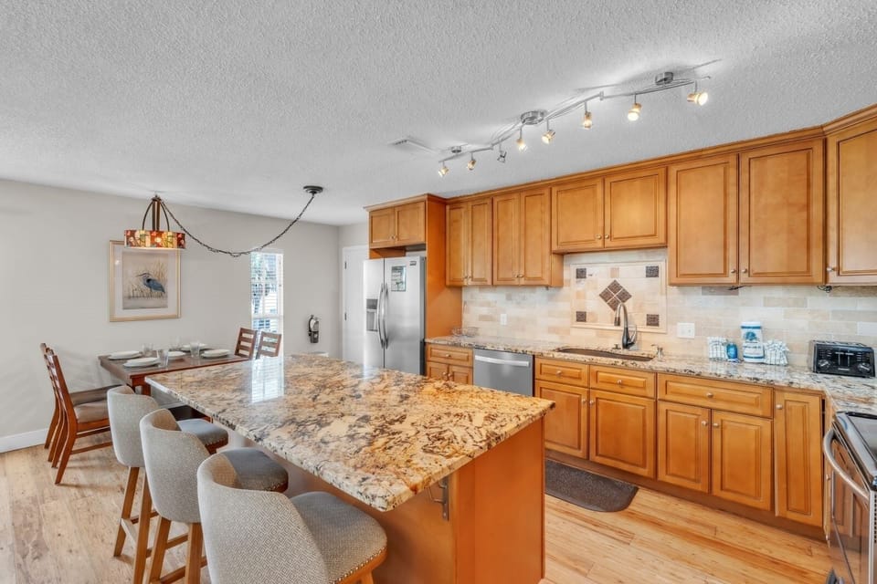 House, 2 Bedrooms | Private kitchen | Coffee/tea maker, fridge, toaster
