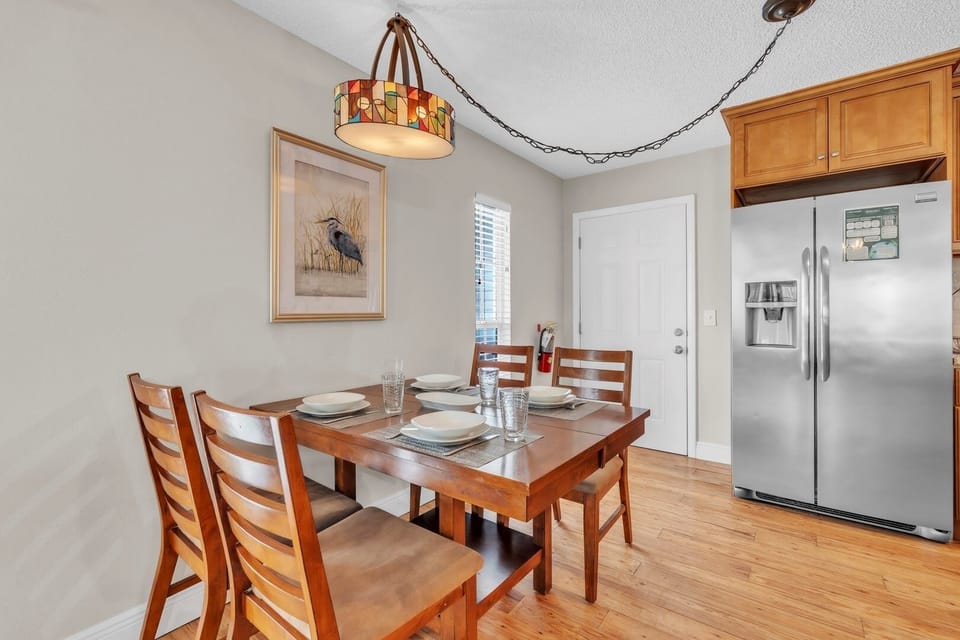House, 2 Bedrooms | Dining