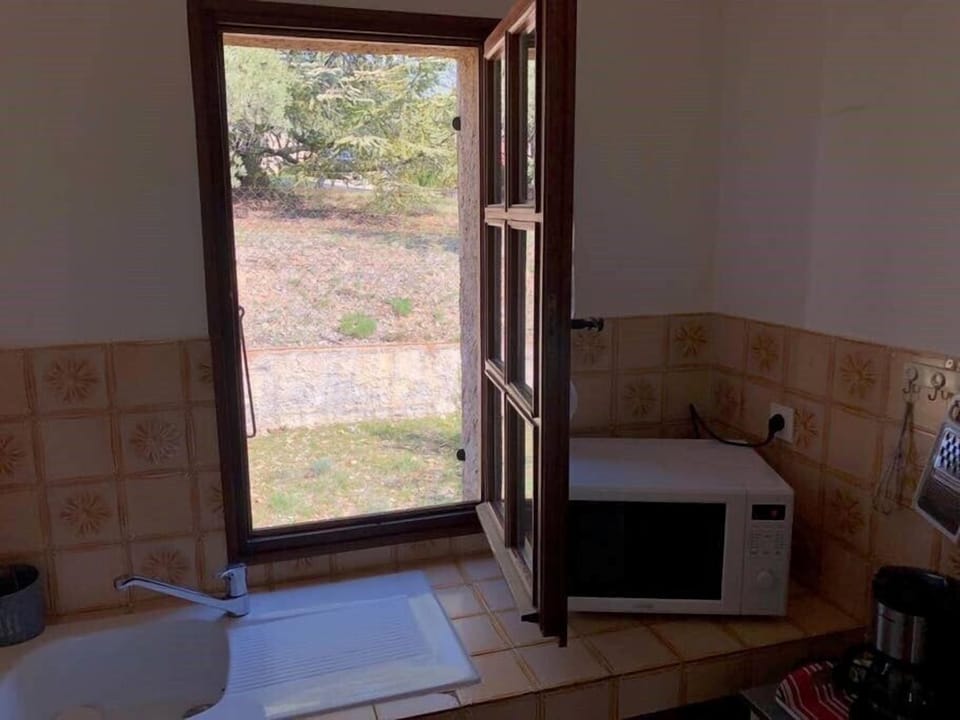 vue de la fenetre cuisine