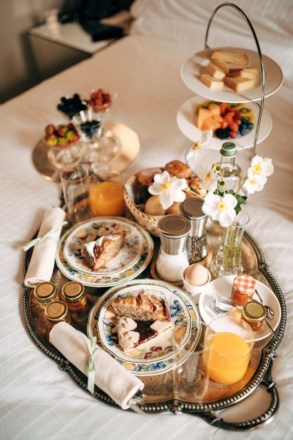 Free daily cooked-to-order breakfast
