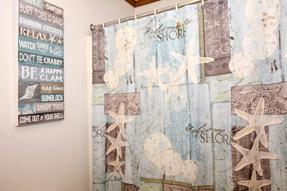 1st Level- Hall Bathroom