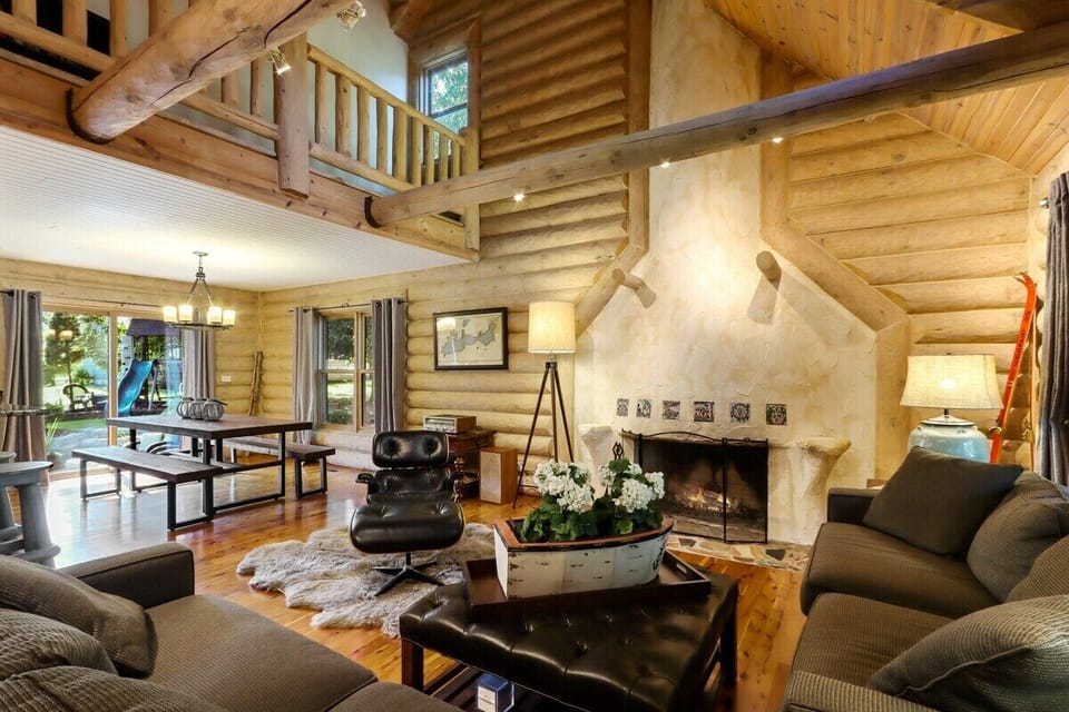 Open concept living area with seating (fireplace not for guest use).