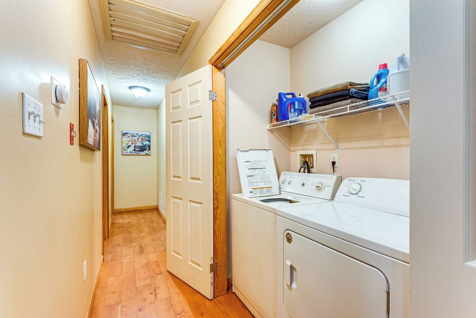 In-Unit Laundry | Washer & Dryer