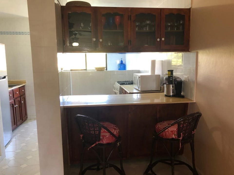 full kitchen