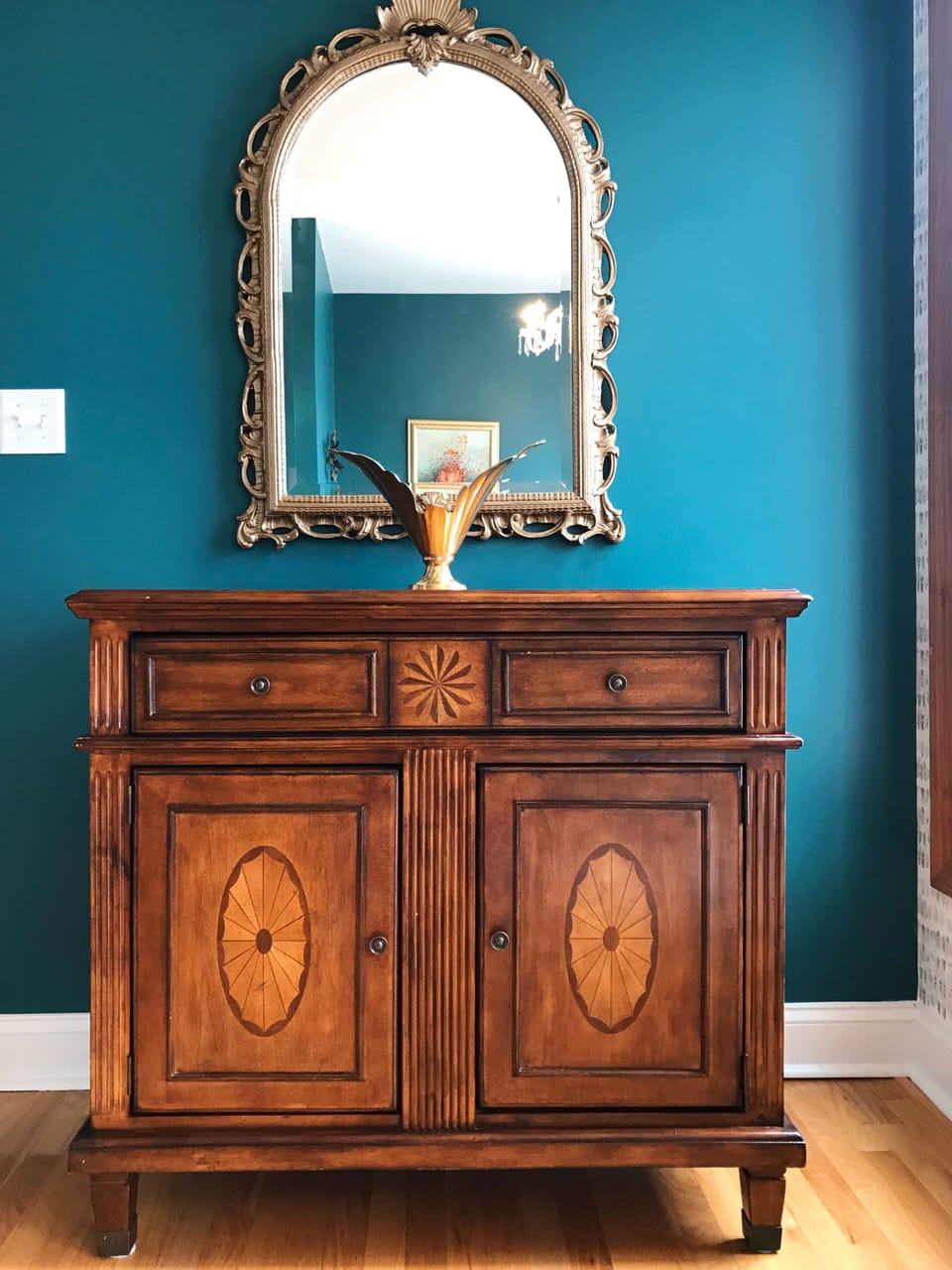 All our furnishings have been considered for your delight and convenience. 