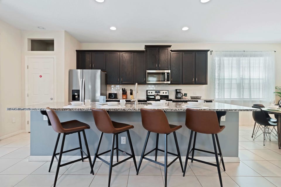 Full equipped kitchen