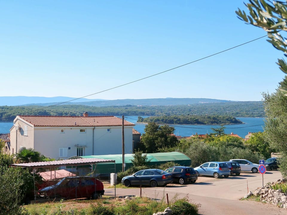 Sky, Property, House, Town, Residential Area, Vacation, Summer, Tree, Real Estate, Coast
