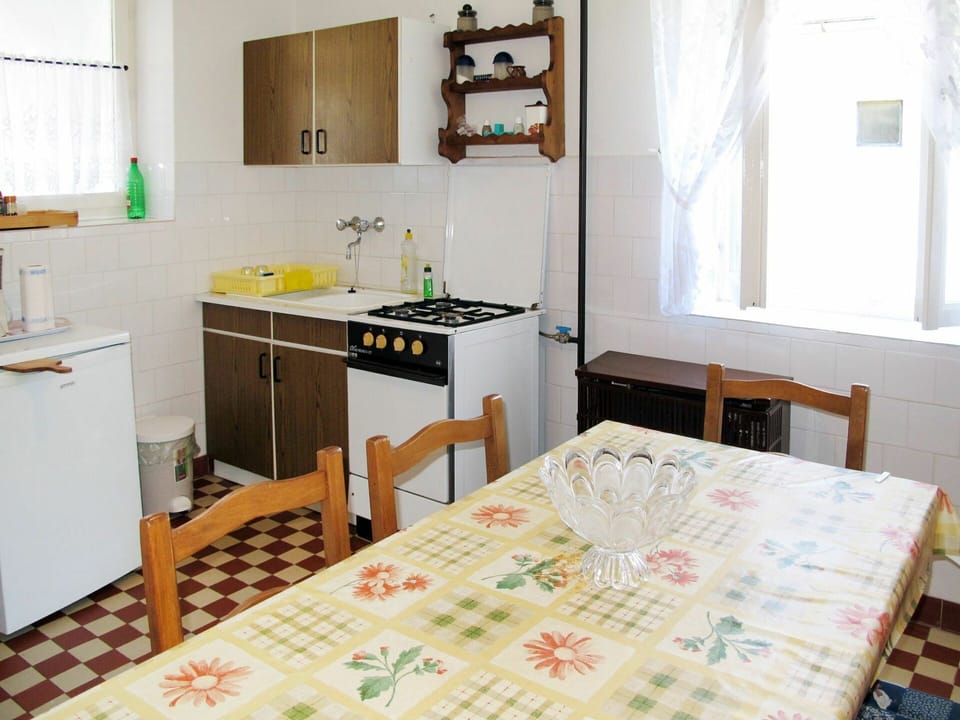 Room, Furniture, Property, Floor, Interior Design, Building, House, Wall, Bedroom, Bed