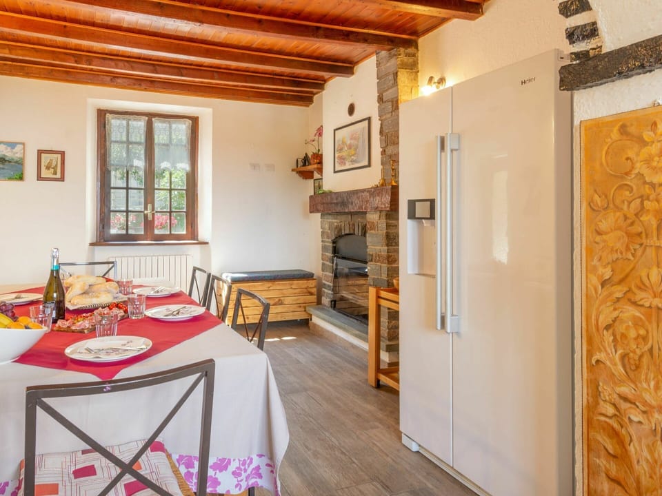 Table, Furniture, Property, Picture Frame, Door, Wood, Chair, Interior Design, Window, Cabinetry