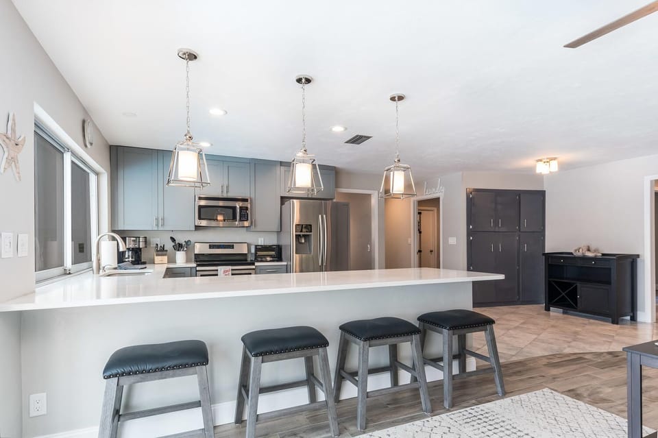 Full kitchen